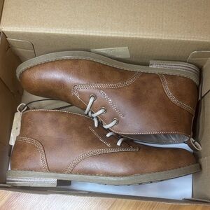 Thereabouts Little & Big Kid Boys Mason‎ Flat Heel Chukka Boots brown size 5